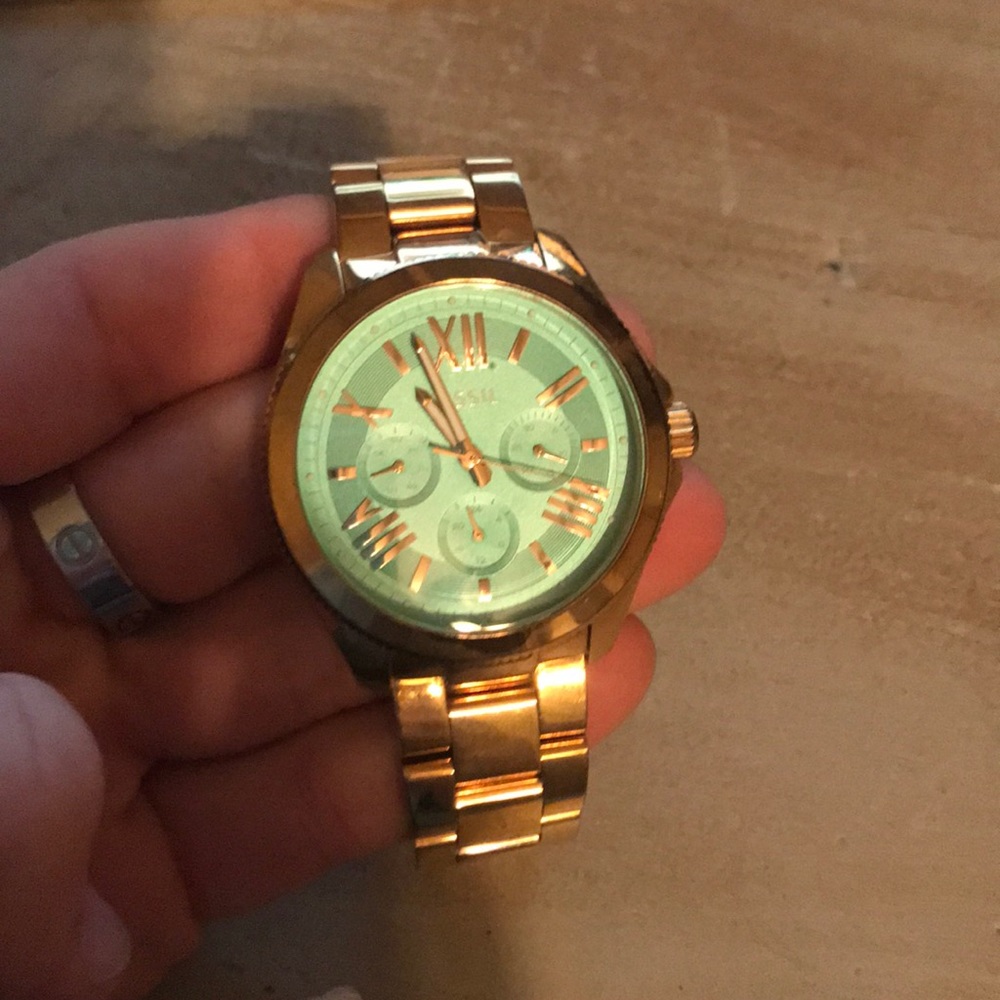 Fossil rose gold watch